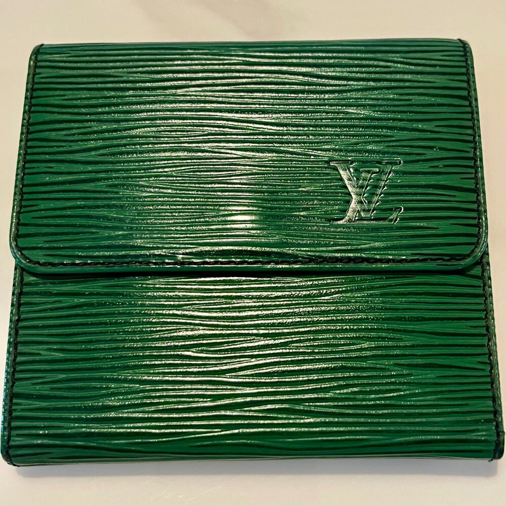 Louis Vuitton Limited Edition Malletier Borneo Green Epi Elise Wallet + COA - Picture 3 of 16